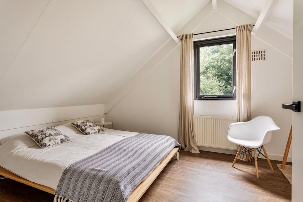 Vakantiehuis Aan Het Water -Incl Laadpaal- Ewijk Exterior foto